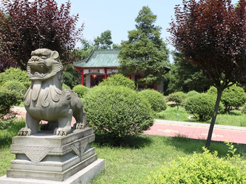 5、墓区护灵神兽.jpg